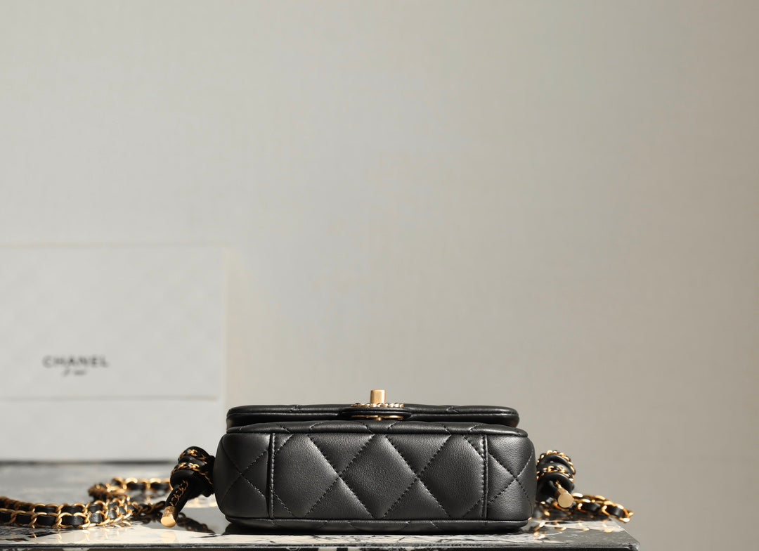 CHANEL 19 Bag 25C 18cm Black Lambskin Gold Hardware