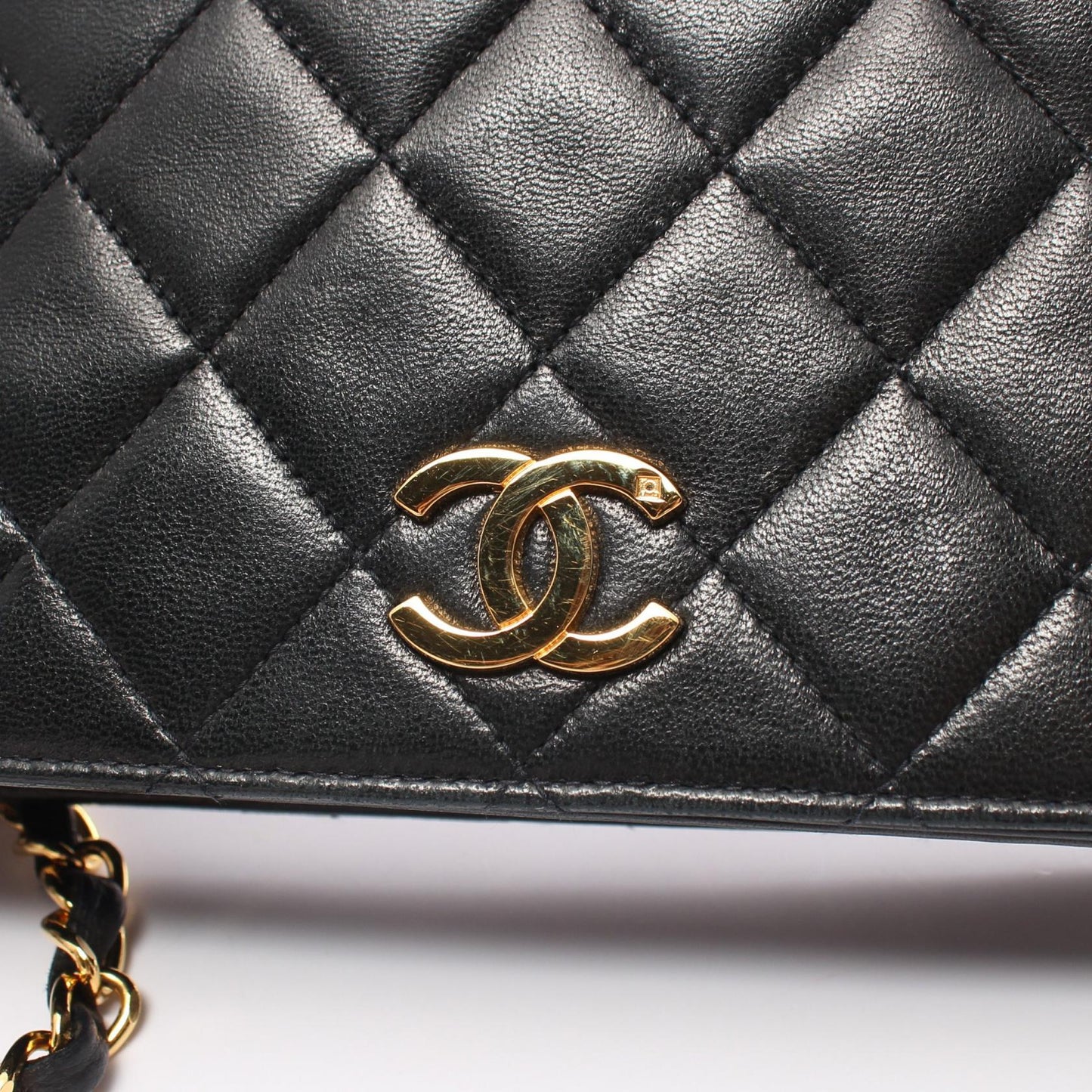 Chanel Matelasse Lambskin Shoulder Bag Black