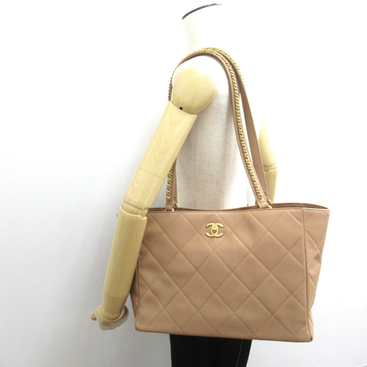 Chanel Leather Shoulder Tote Bag AS3508
