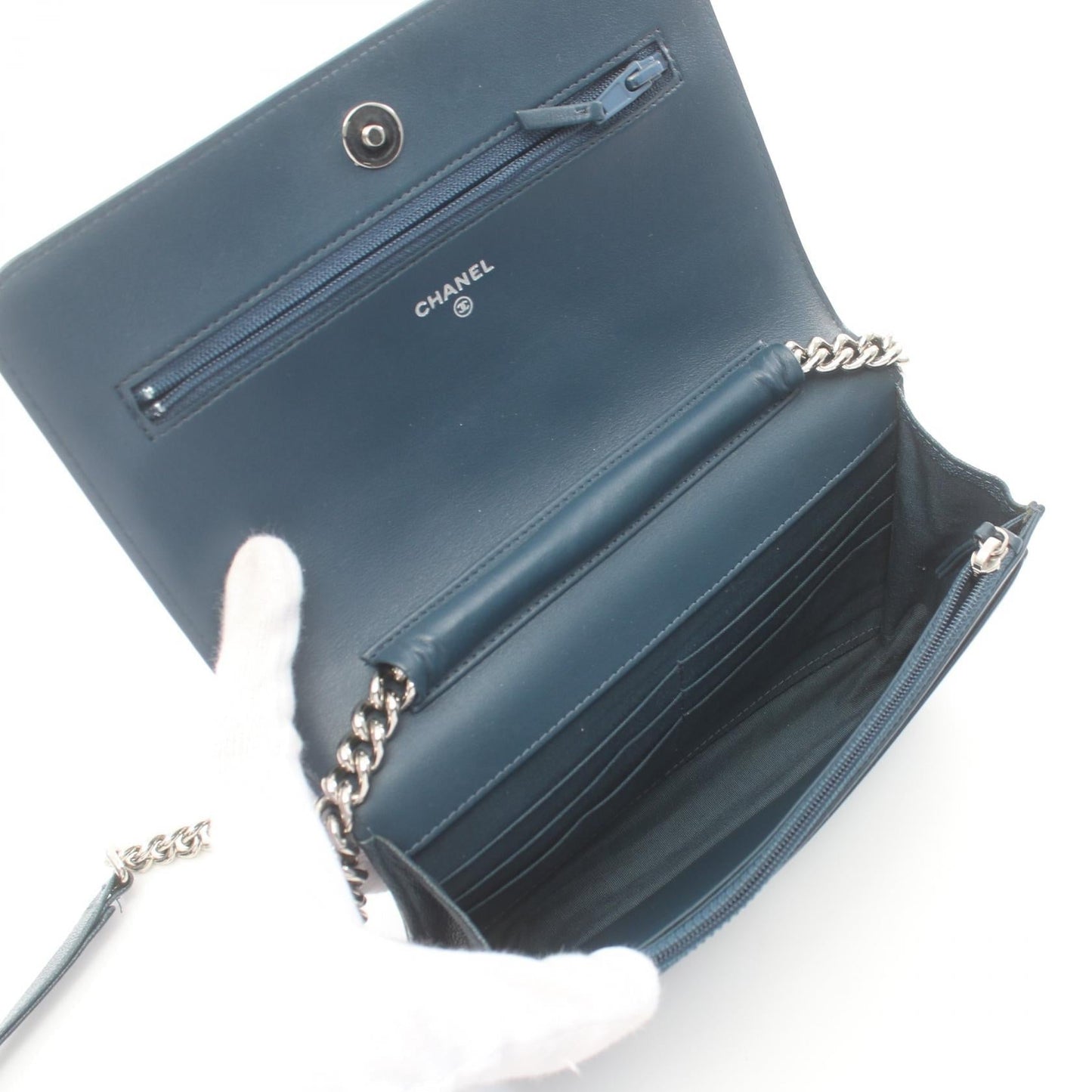 Chanel Boy Matelasse Shoulder Bag Leather Shoulder Bag AP1117 in Great Condition