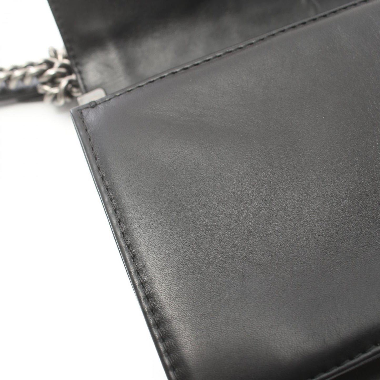 Chanel Boy Chain Shoulder Bag Leather Shoulder Bag 18504877 in Great Condition