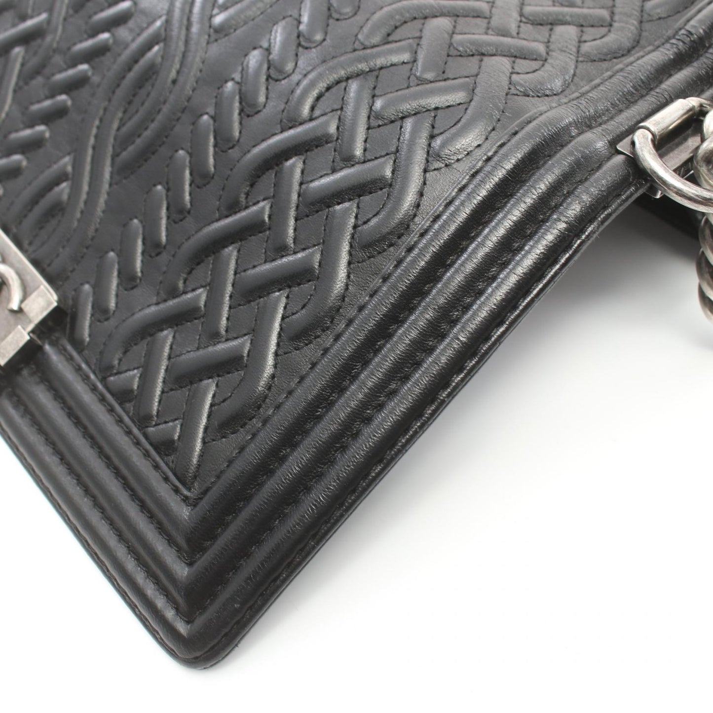 Chanel Boy Chain Shoulder Bag Leather Shoulder Bag 18504877 in Great Condition