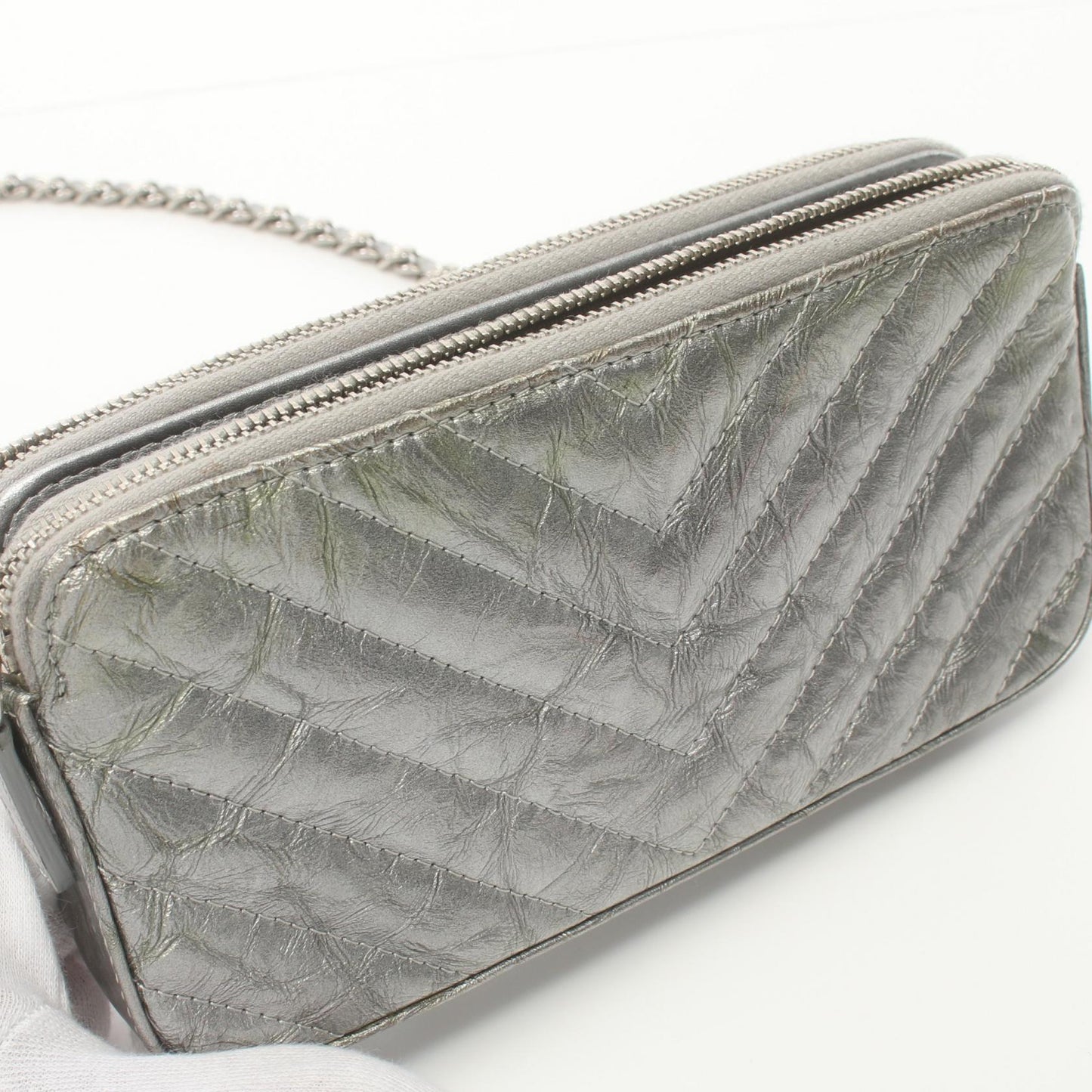 Chanel Chevron Leather Shoulder Bag A82527