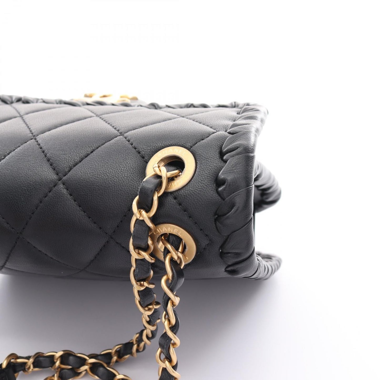 Chanel Matelasse Lambskin Shoulder Bag Black