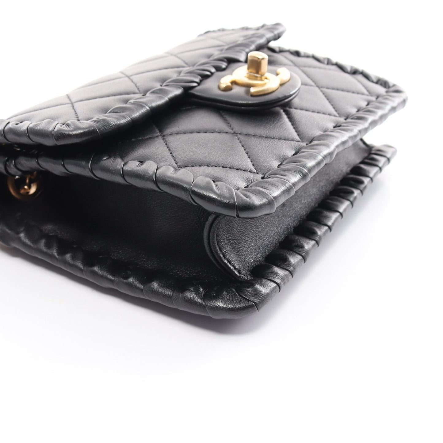 Chanel Matelasse Lambskin Shoulder Bag Black