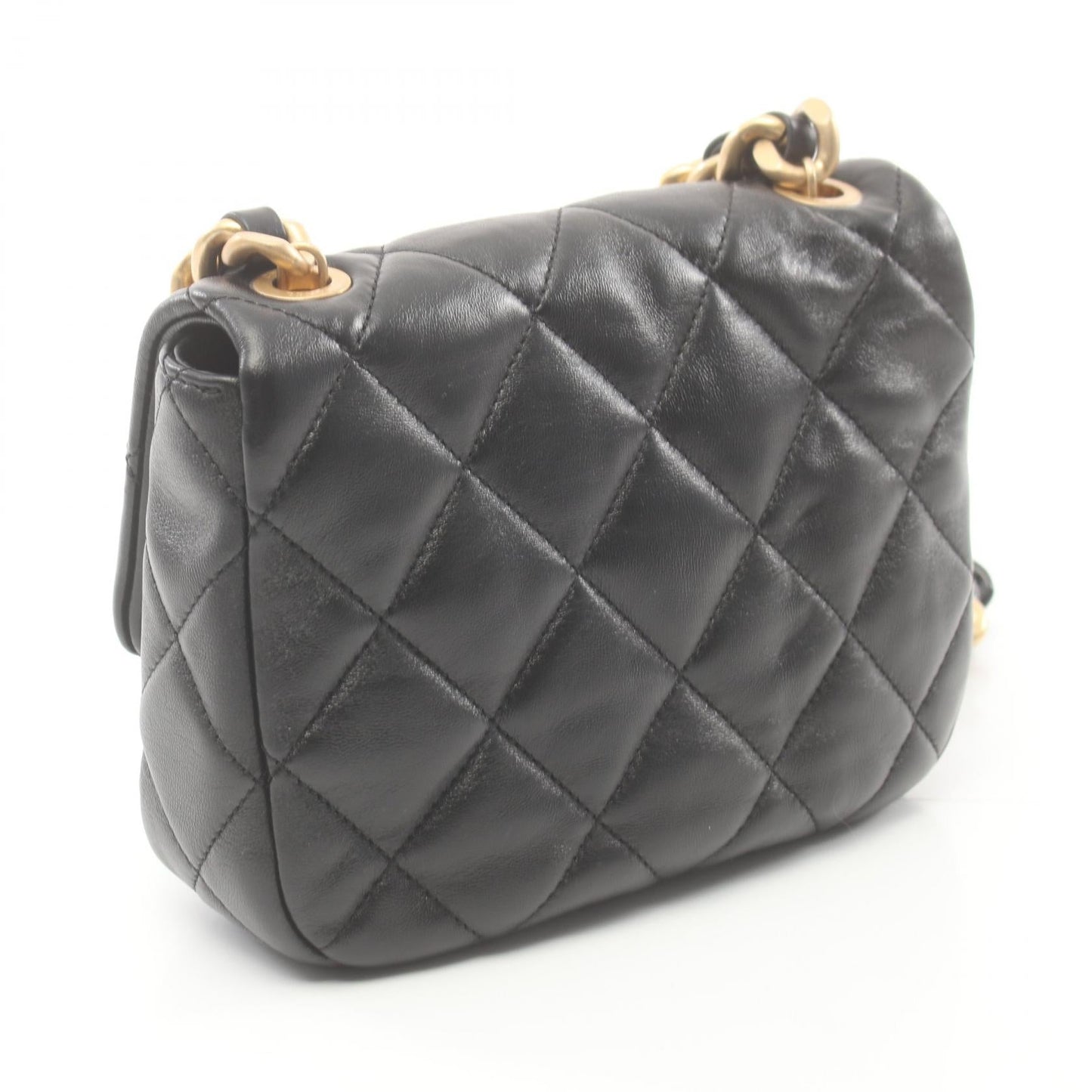 Chanel Matelasse Lambskin Shoulder Bag Black