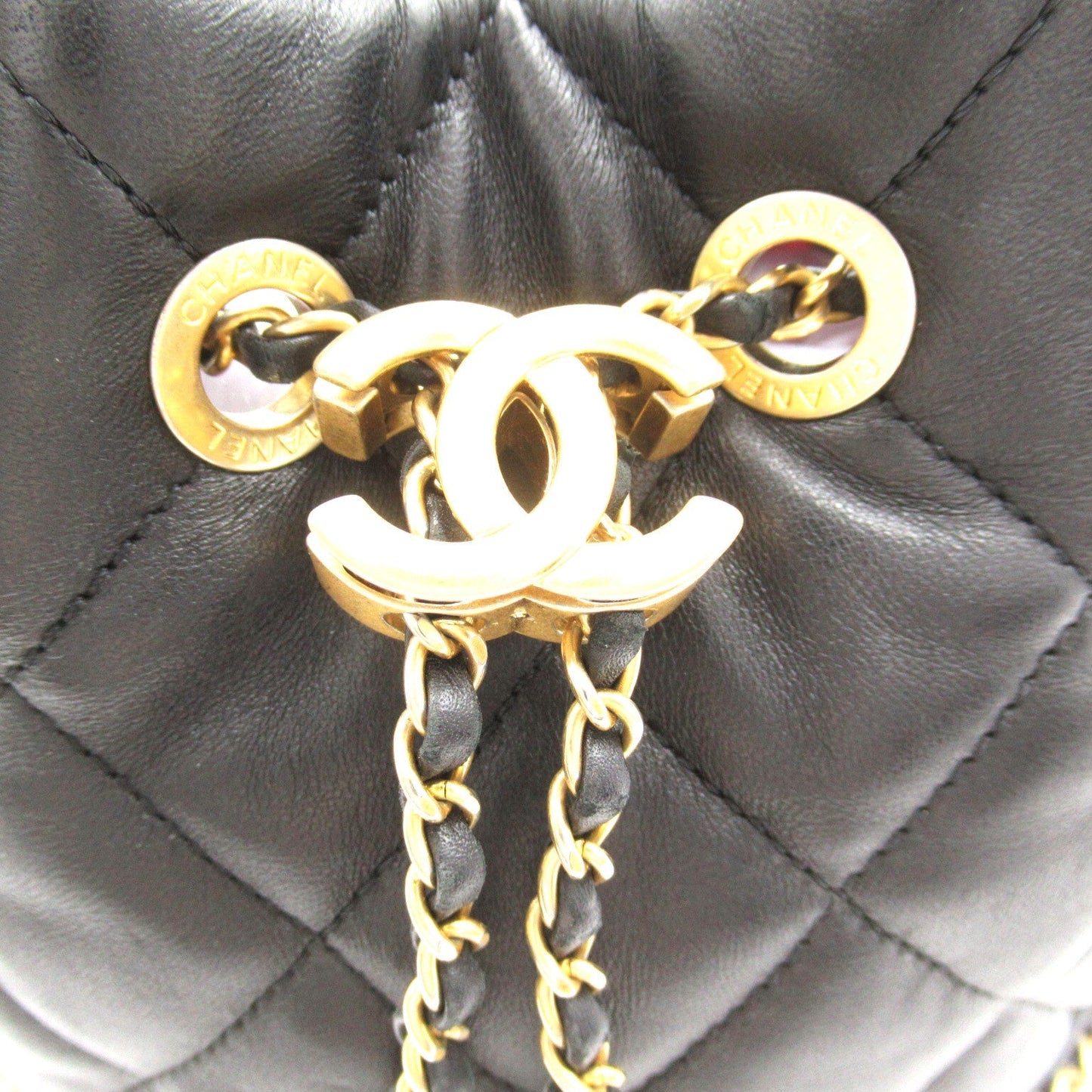 Chanel Quilted Leather Drawsting Crossbody Bag Leather Crossbody Bag AS2252
