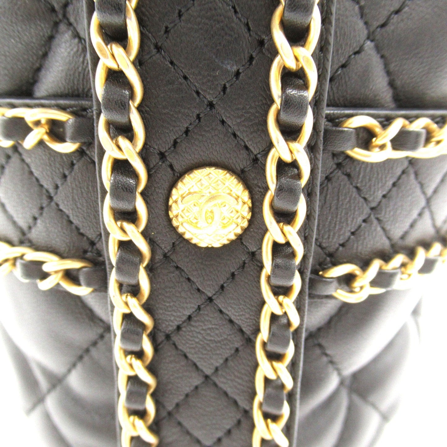 Chanel Quilted Leather Drawsting Crossbody Bag Leather Crossbody Bag AS2252