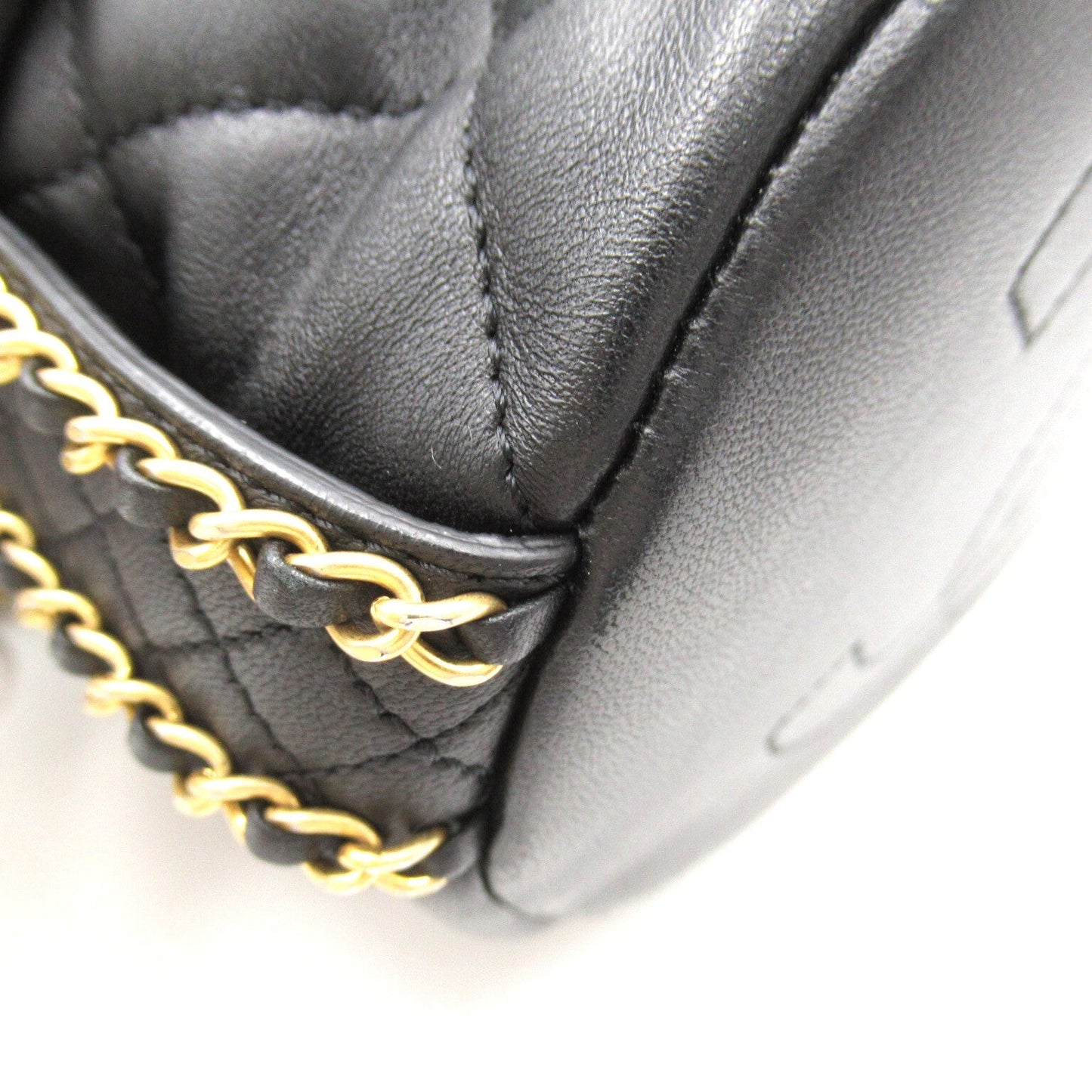 Chanel Quilted Leather Drawsting Crossbody Bag Leather Crossbody Bag AS2252