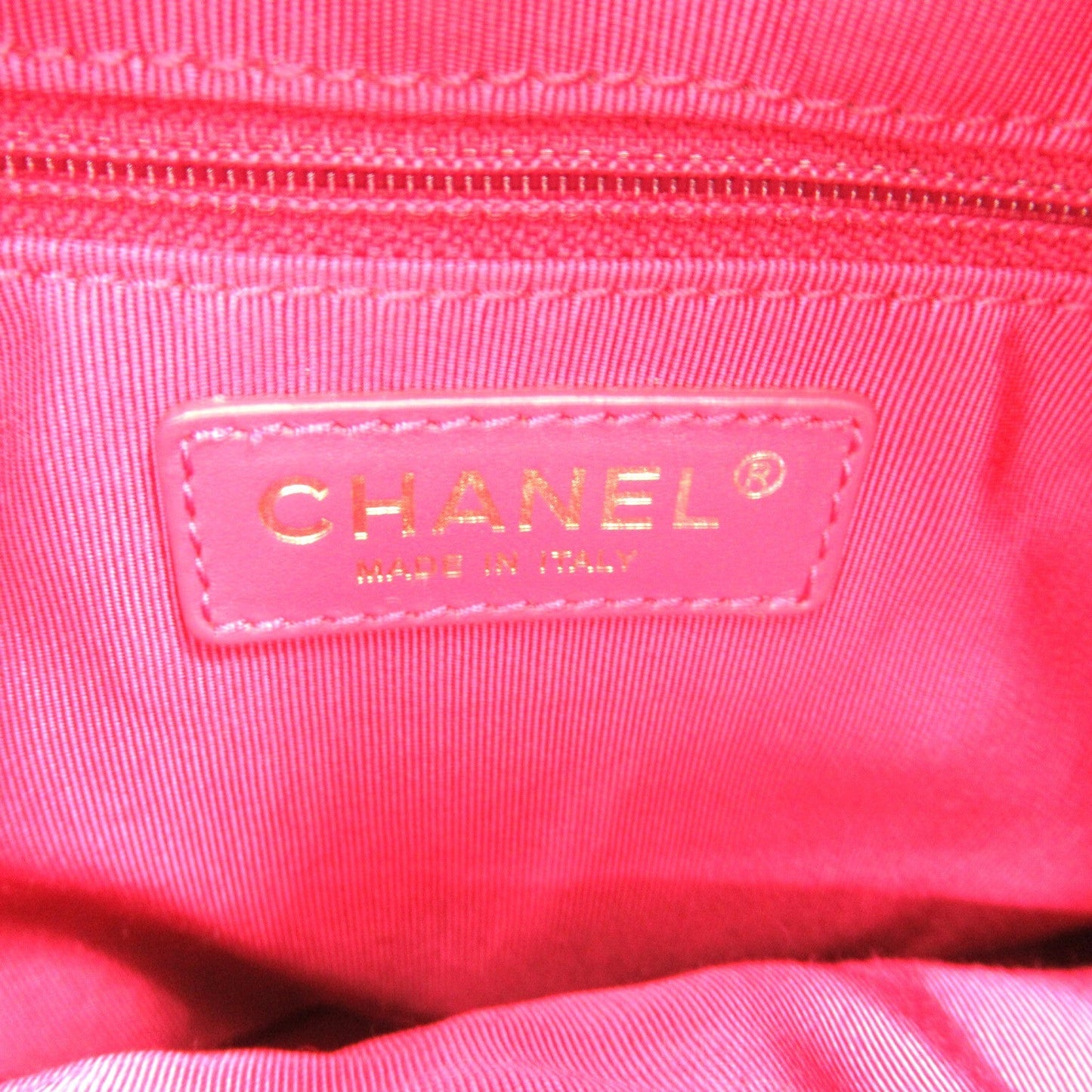 Chanel Quilted Leather Drawsting Crossbody Bag Leather Crossbody Bag AS2252