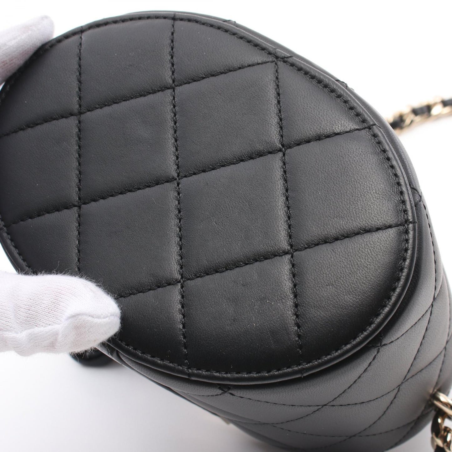 Chanel CC Matelasse Vanity Bag Leather Shoulder Bag AS1355 in Great Condition