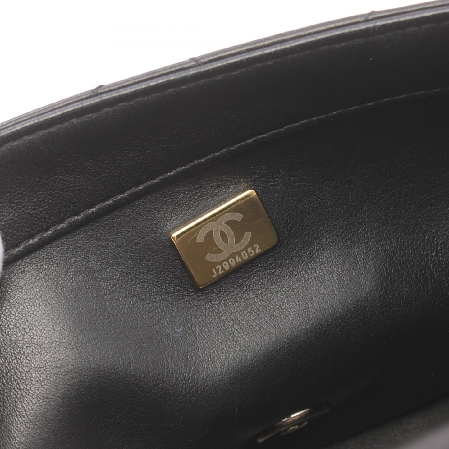 Chanel Matelasse Leather Shoulder Bag AS3100