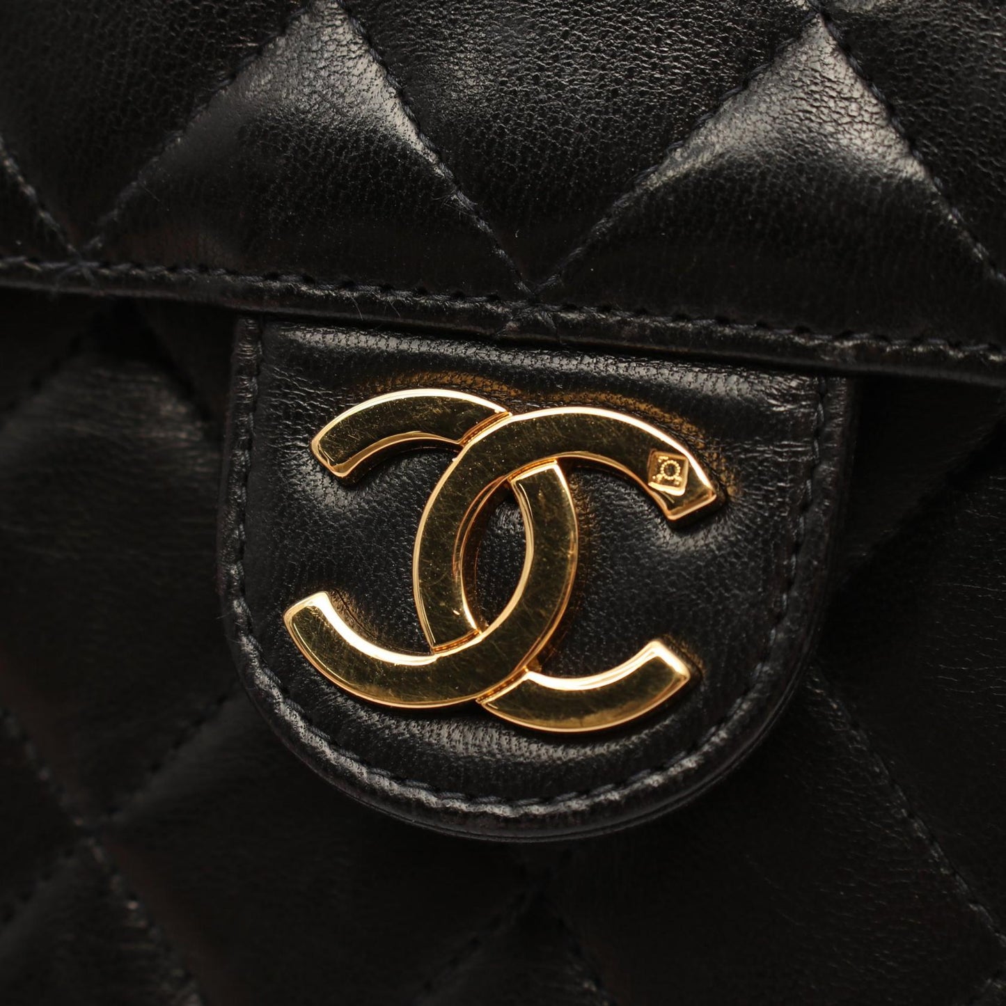 Chanel Matelasse Lambskin Shoulder Bag Black