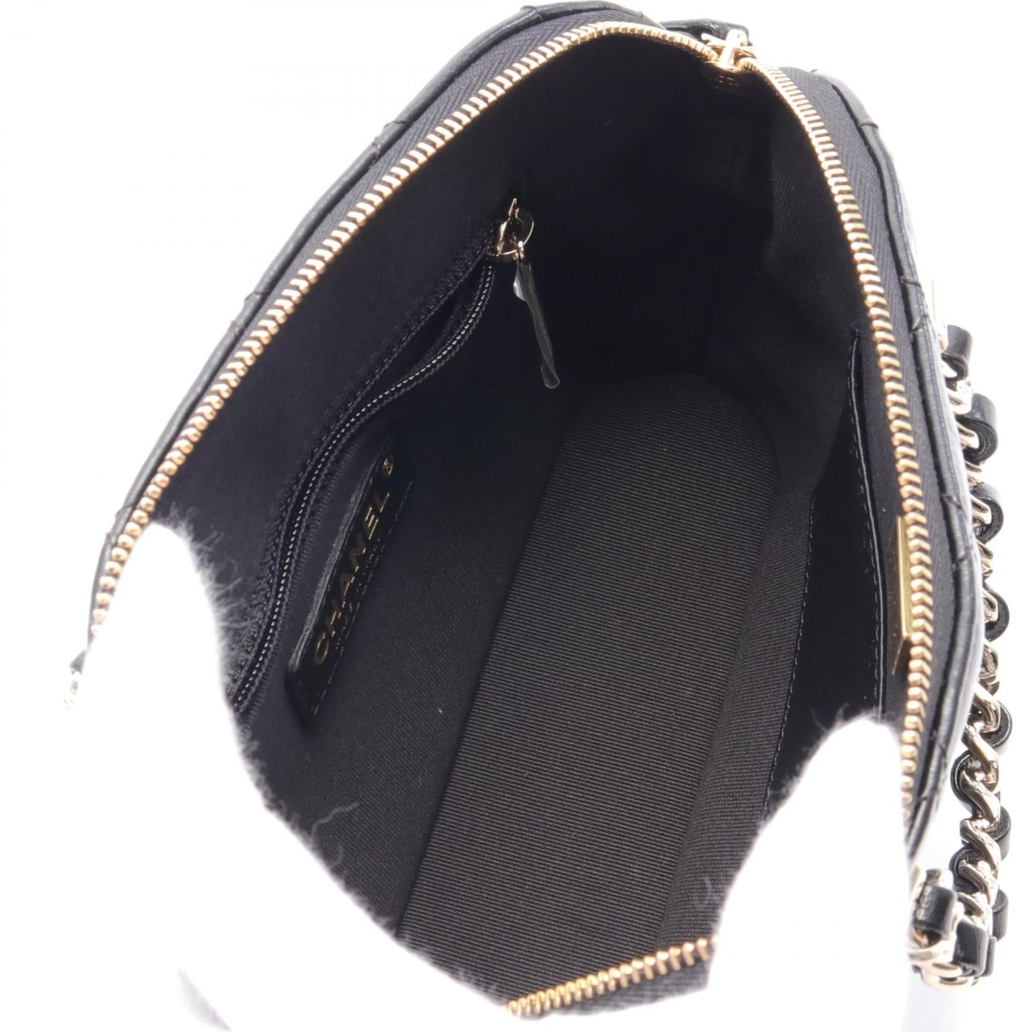 Chanel Leather Matelasse Shoulder Bag AS5130