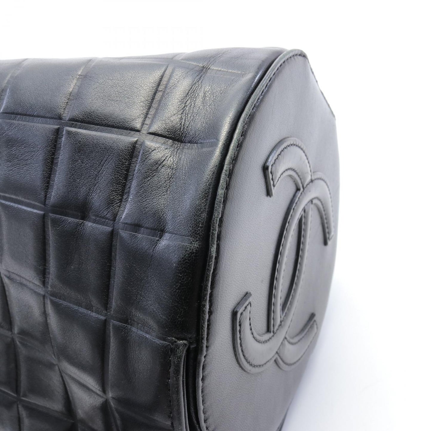 Chanel Leather Chocolate Bar Barrel Bag Leather Handbag in New Condition