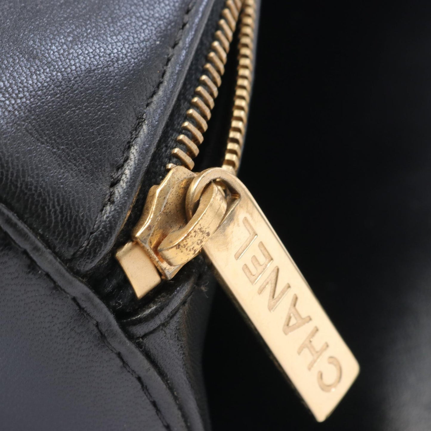 Chanel Leather Chocolate Bar Barrel Bag Leather Handbag in New Condition