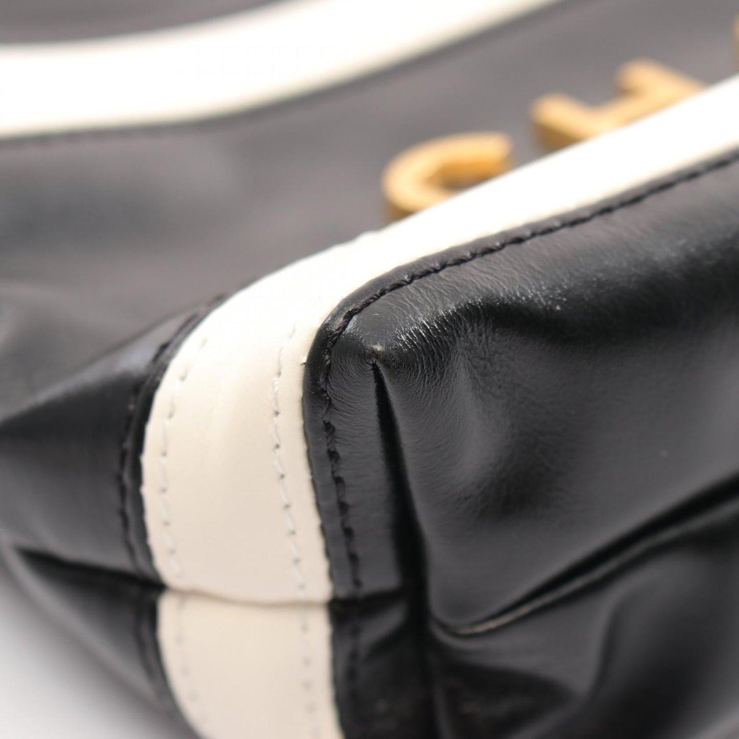 Chanel 22 Mini Lambskin Shoulder Bag AS3980