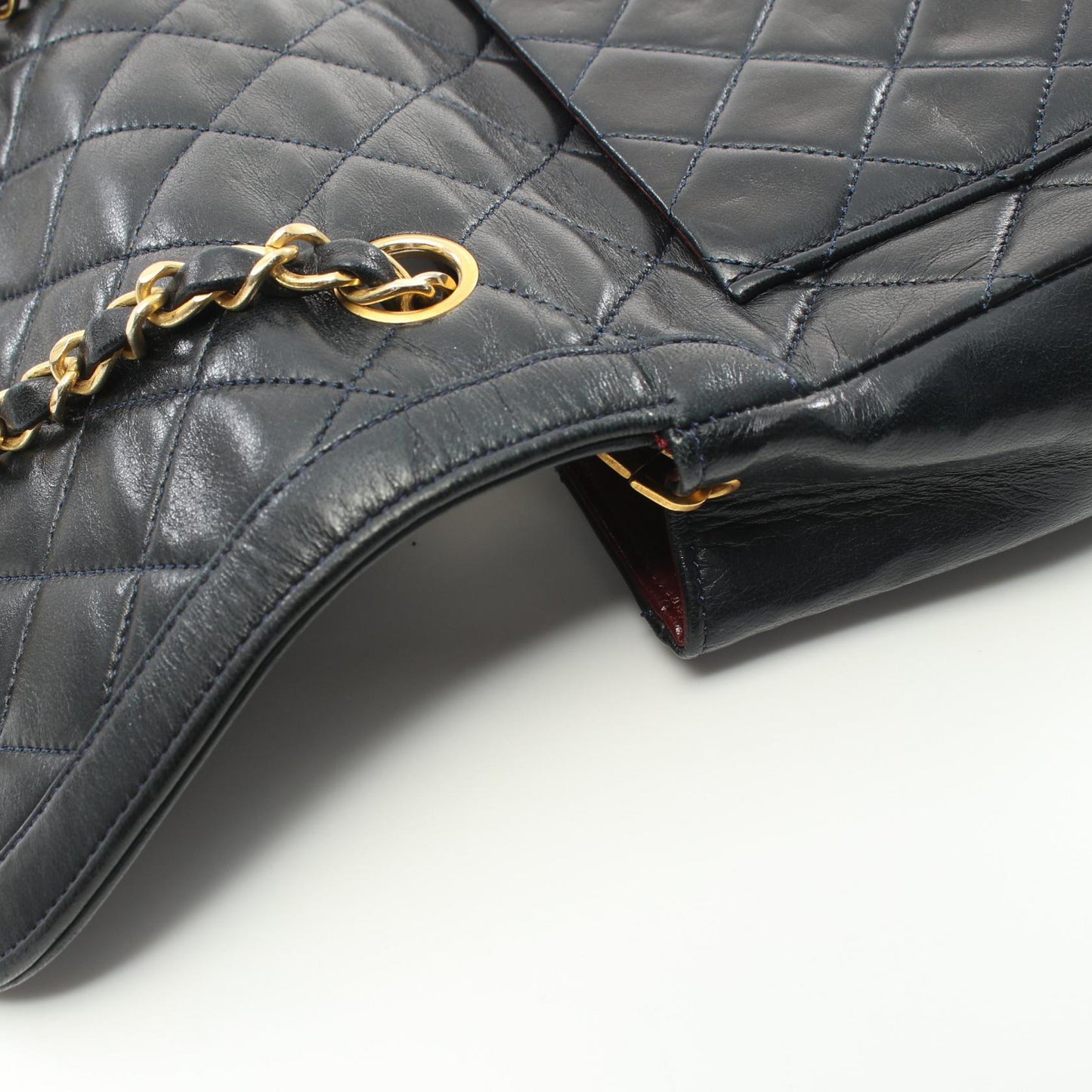 Chanel Matelasse Chain Shoulder Bag Leather Shoulder Bag 2120700051824 in New Condition