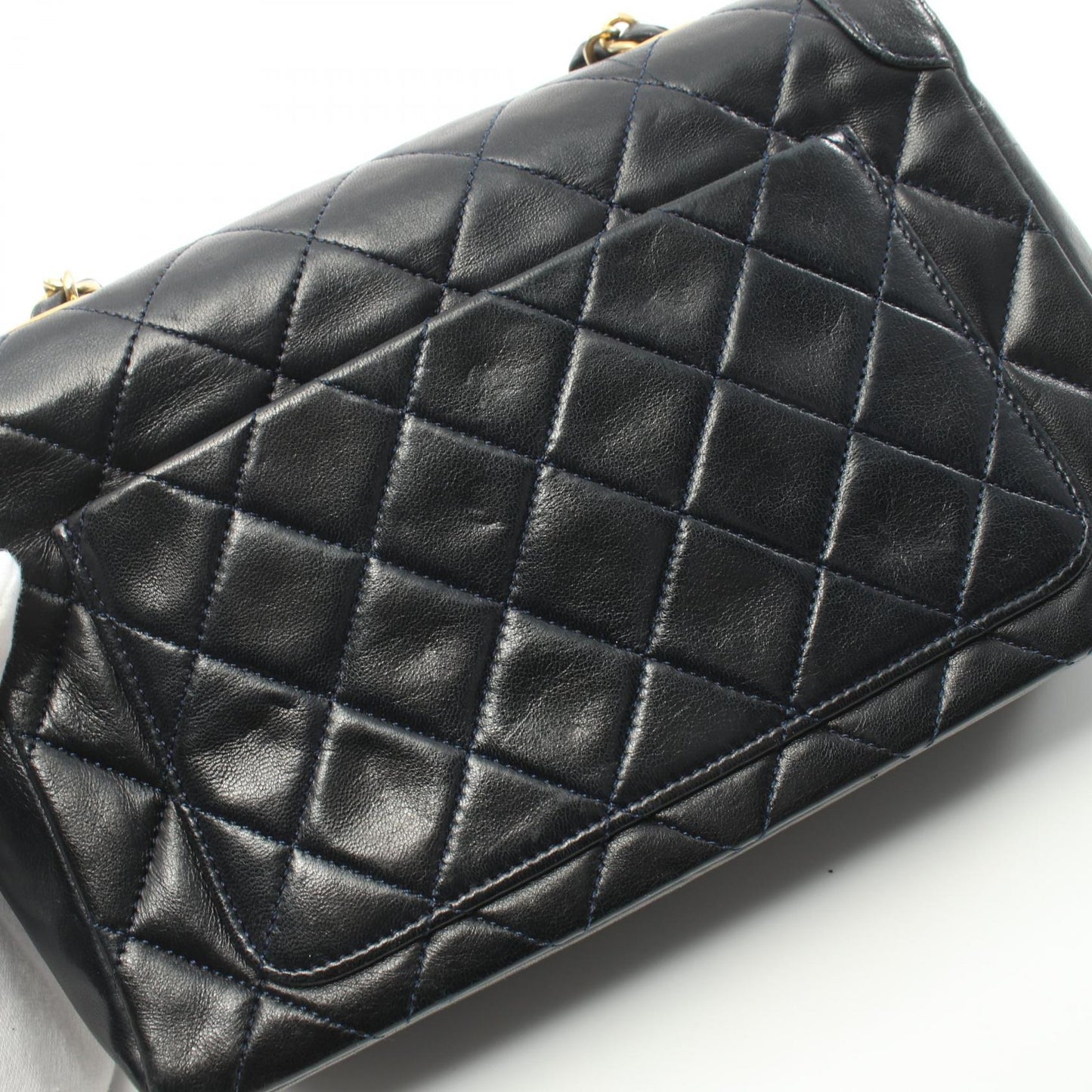 Chanel Matelasse Chain Shoulder Bag Leather Shoulder Bag 2120700051824 in New Condition
