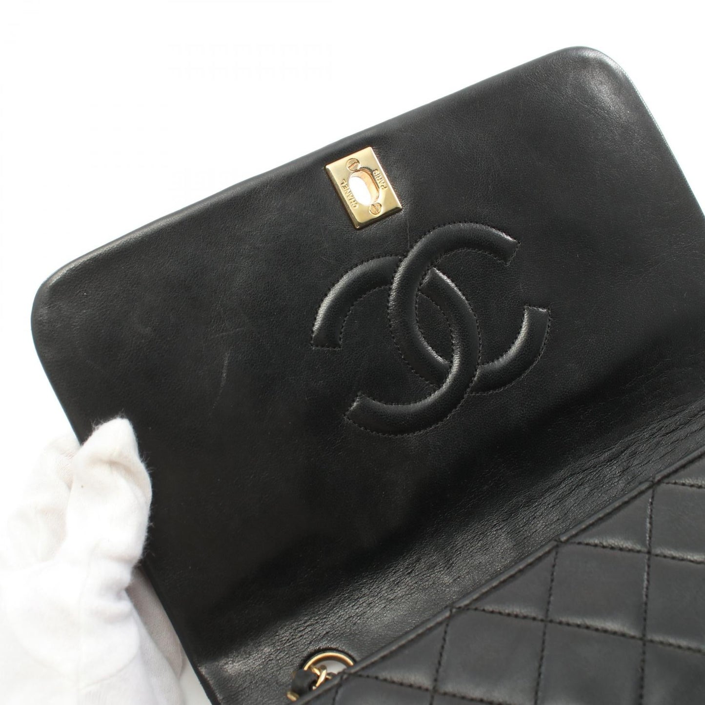 Chanel Matelasse Chain Shoulder Bag Leather Shoulder Bag 2120700055440 in New Condition