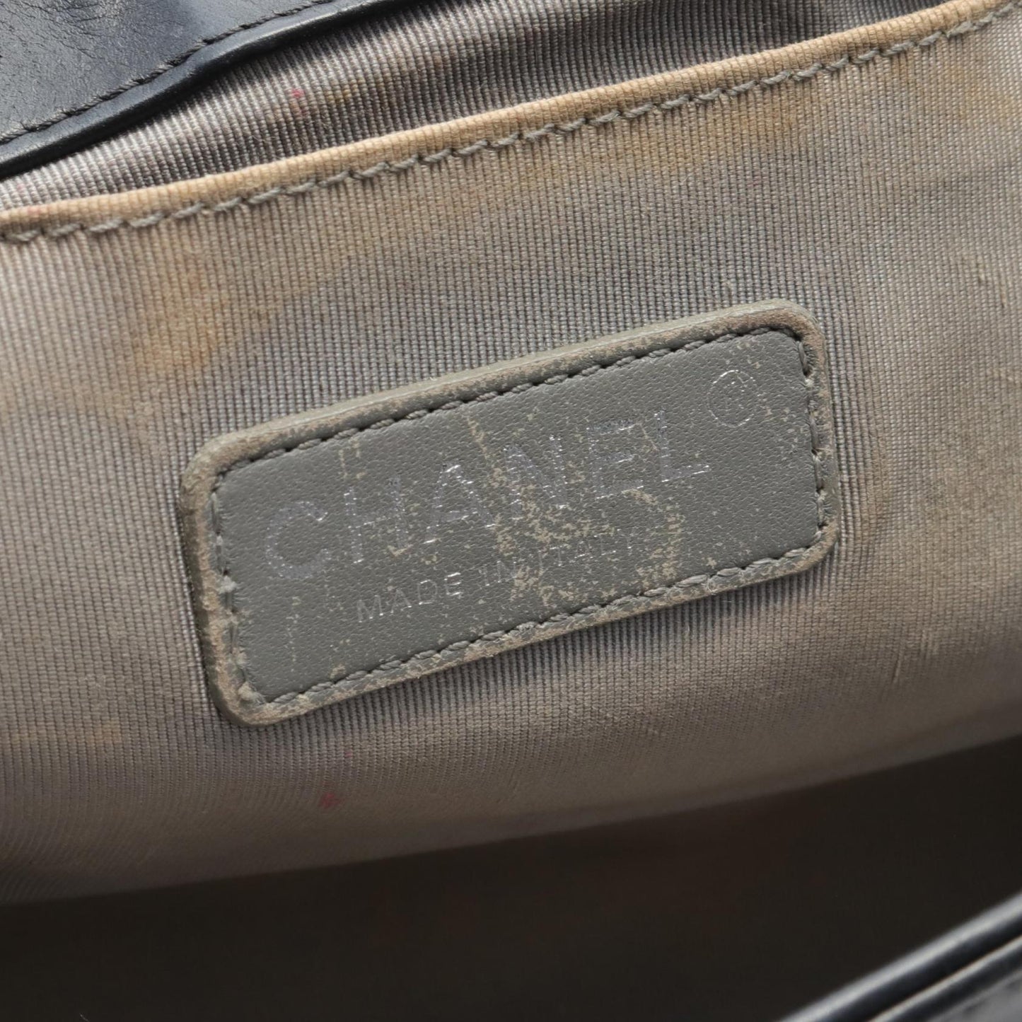 Chanel Boy Chanel Chain Shoulder Bag Leather Shoulder Bag A67086 in New Condition