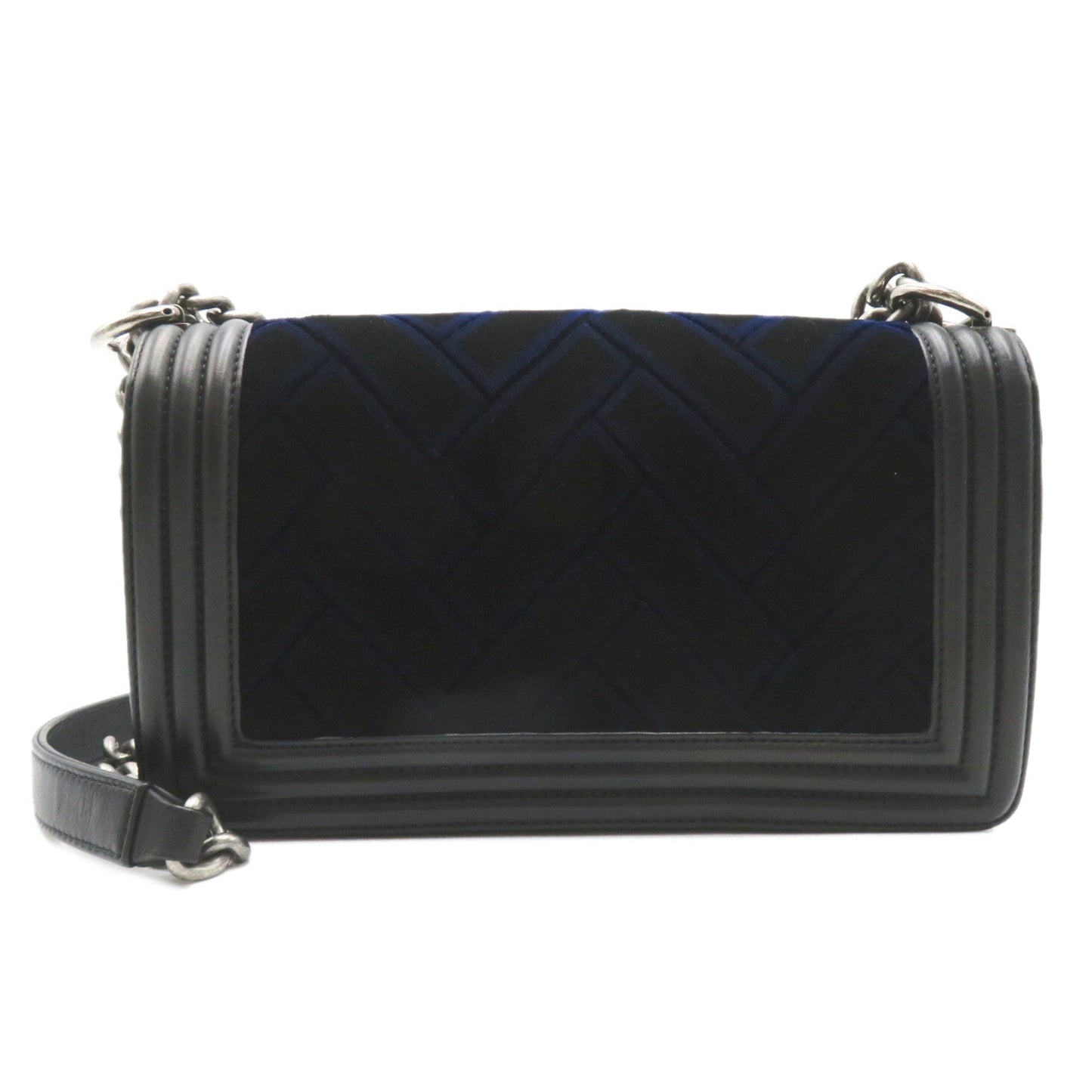 Chanel Boy Chain Shoulder Bag Leather Shoulder Bag 23195690 in New Condition