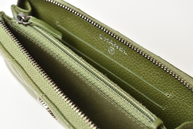 Chanel Caviar Skin Medium Wallet