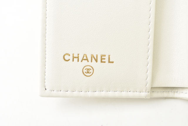 Chanel Caviar Skin Boy Chanel Mini Wallet Off White Gold