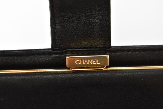 Chanel Caviar Skin Vintage Wallet Black