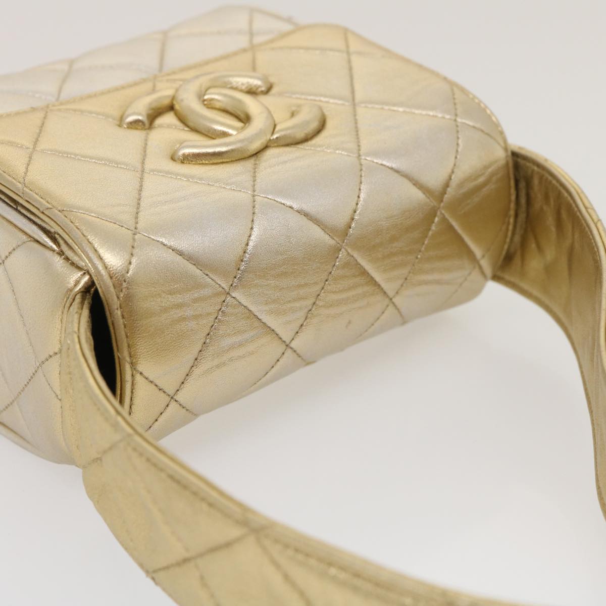CHANEL Matelasse Shoulder Bag Lamb Skin Gold CC 29567A