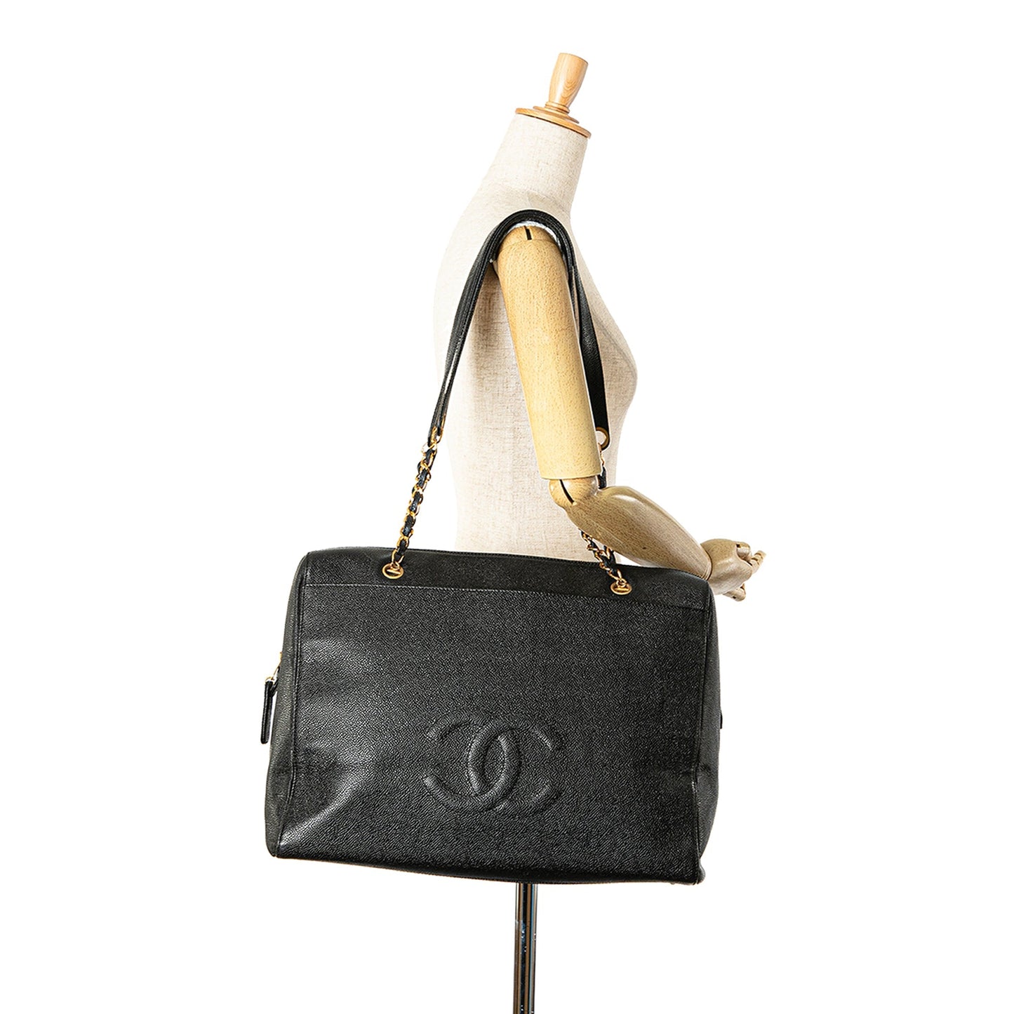 Chanel Sac Caviar CC Shoulder Bag