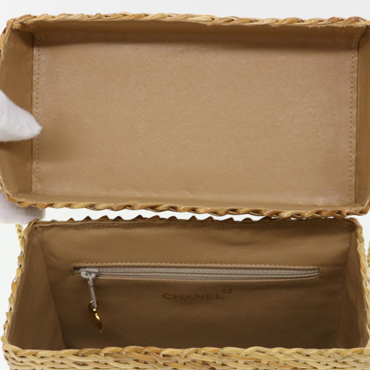 CHANEL Basket Chain Shoulder Bag Leather rattan Beige CC 31932A