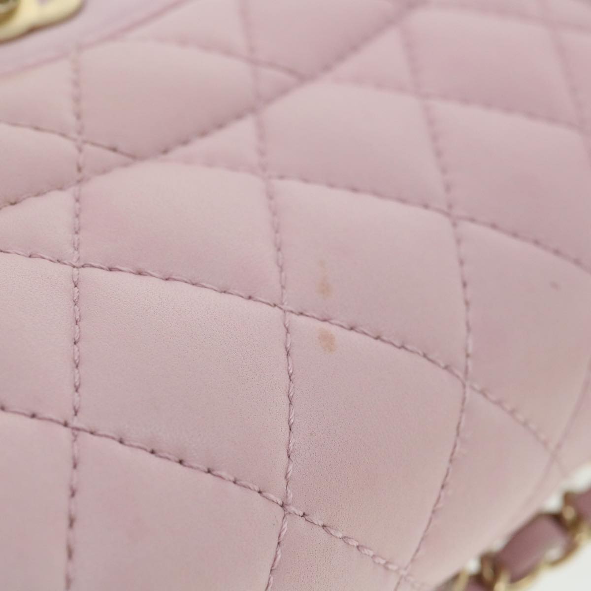 CHANEL Matelasse Turn Lock Chain Shoulder Bag Lamb Skin Pink CC 32151A