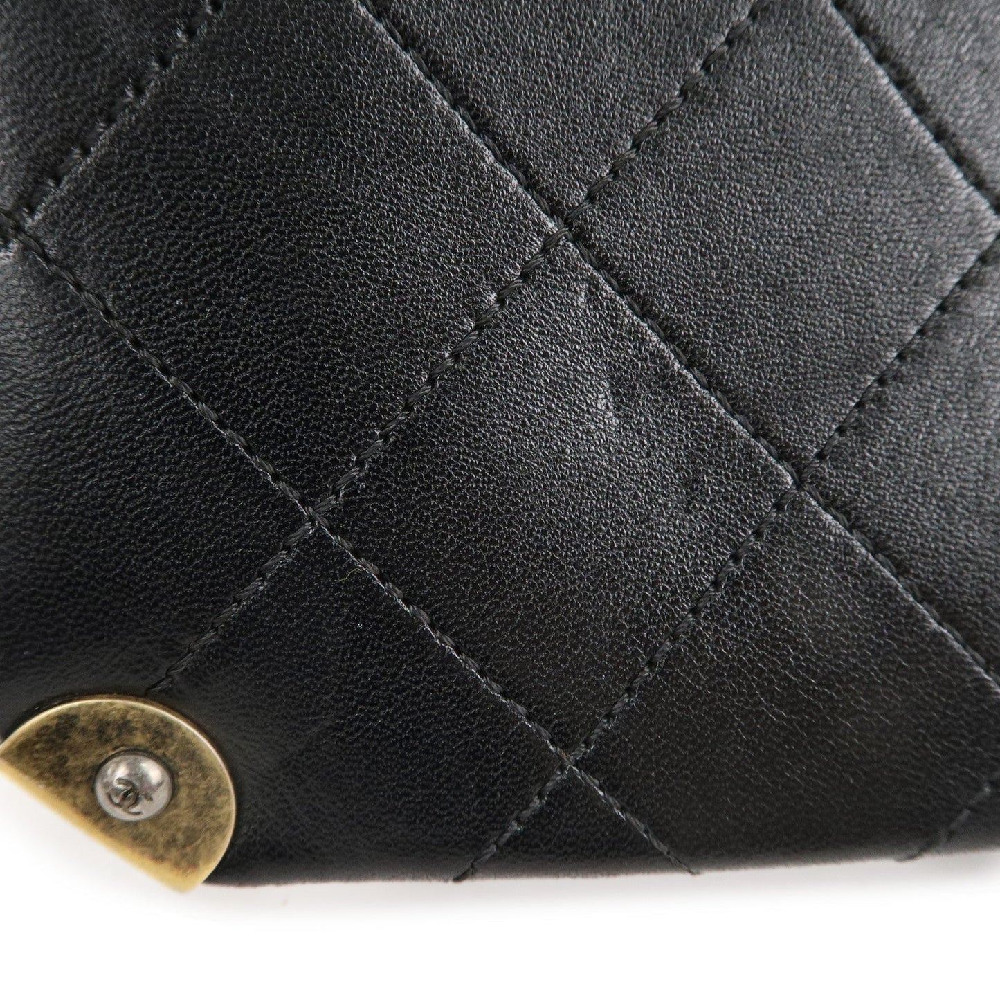 CHANEL Matelasse Lamb Skin Vintage Chain Shoulder Bag Black