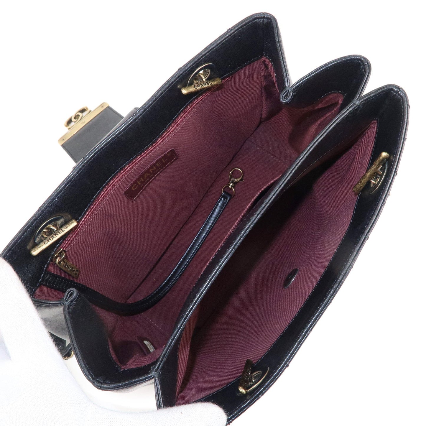 CHANEL Matelasse Lamb Skin Vintage Chain Shoulder Bag Black