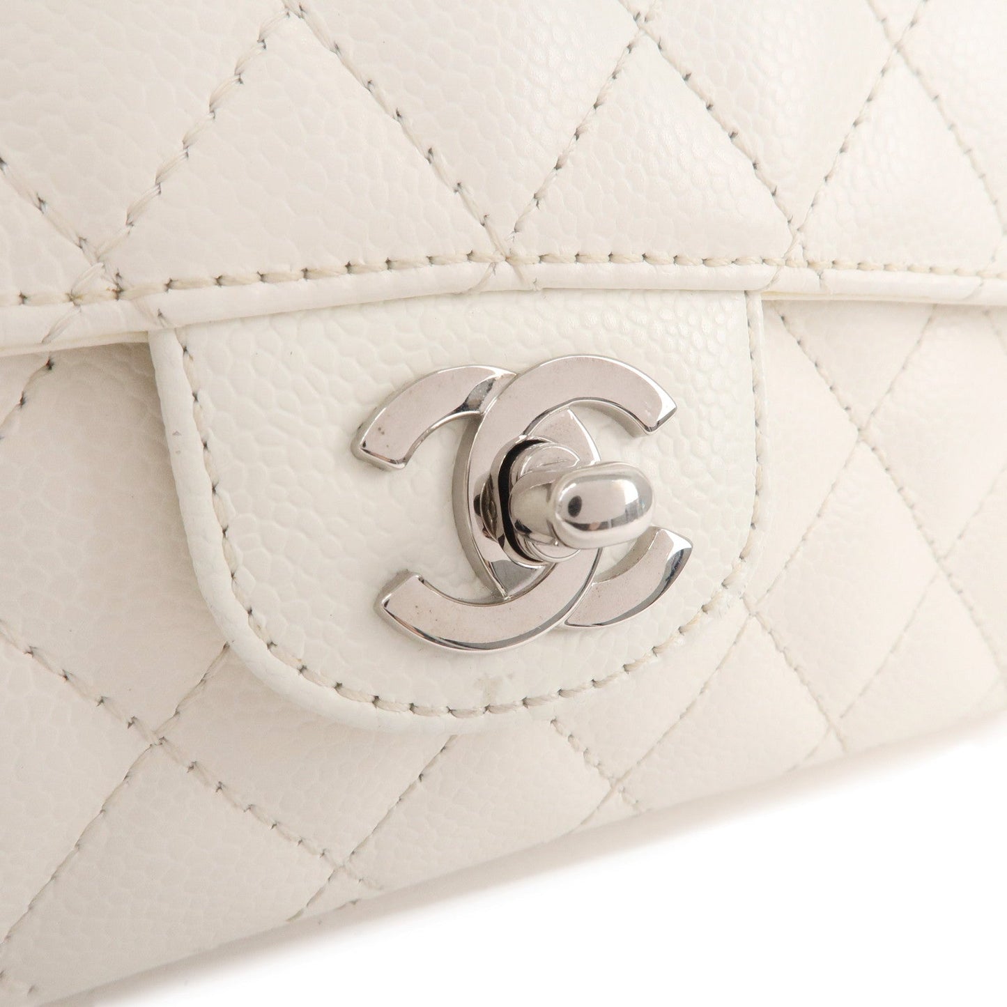 CHANEL Matelasse Caviar Skin Chain Shoulder Bag White
