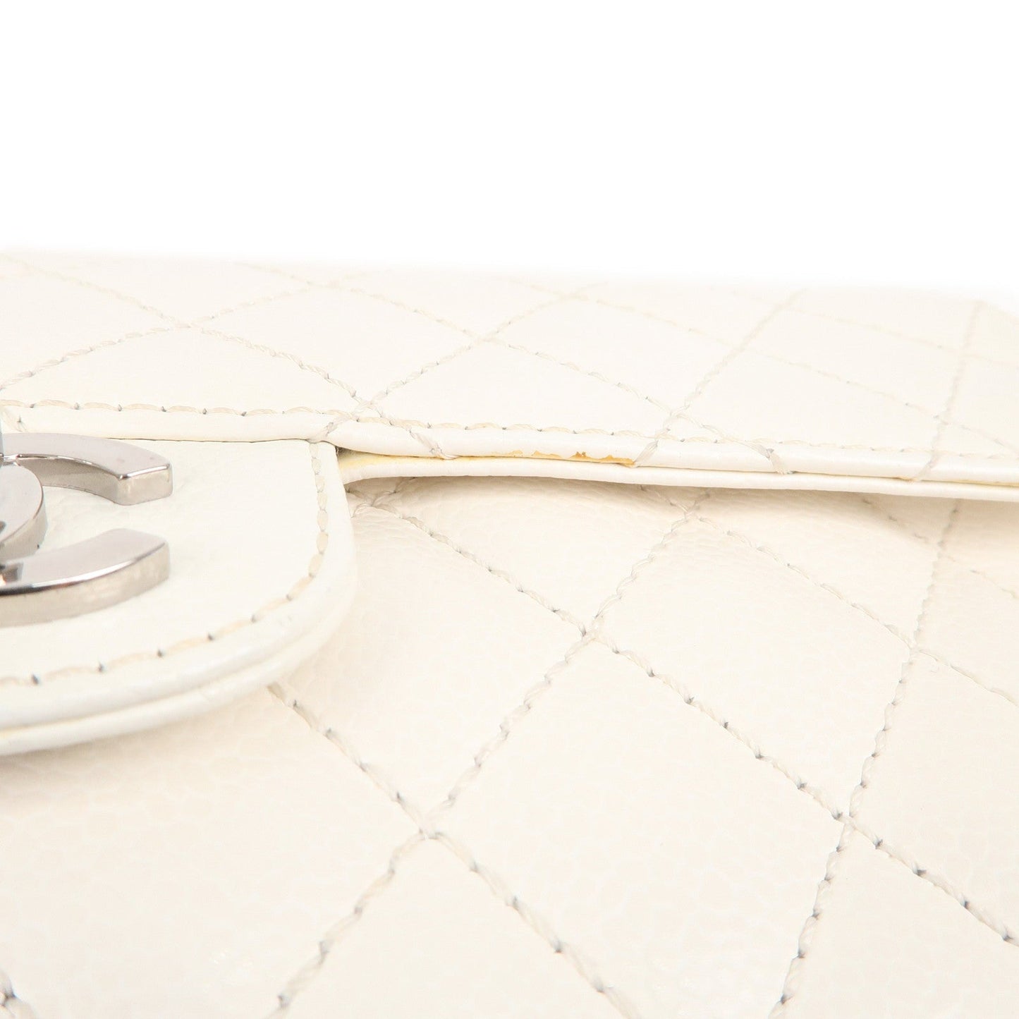 CHANEL Matelasse Caviar Skin Chain Shoulder Bag White