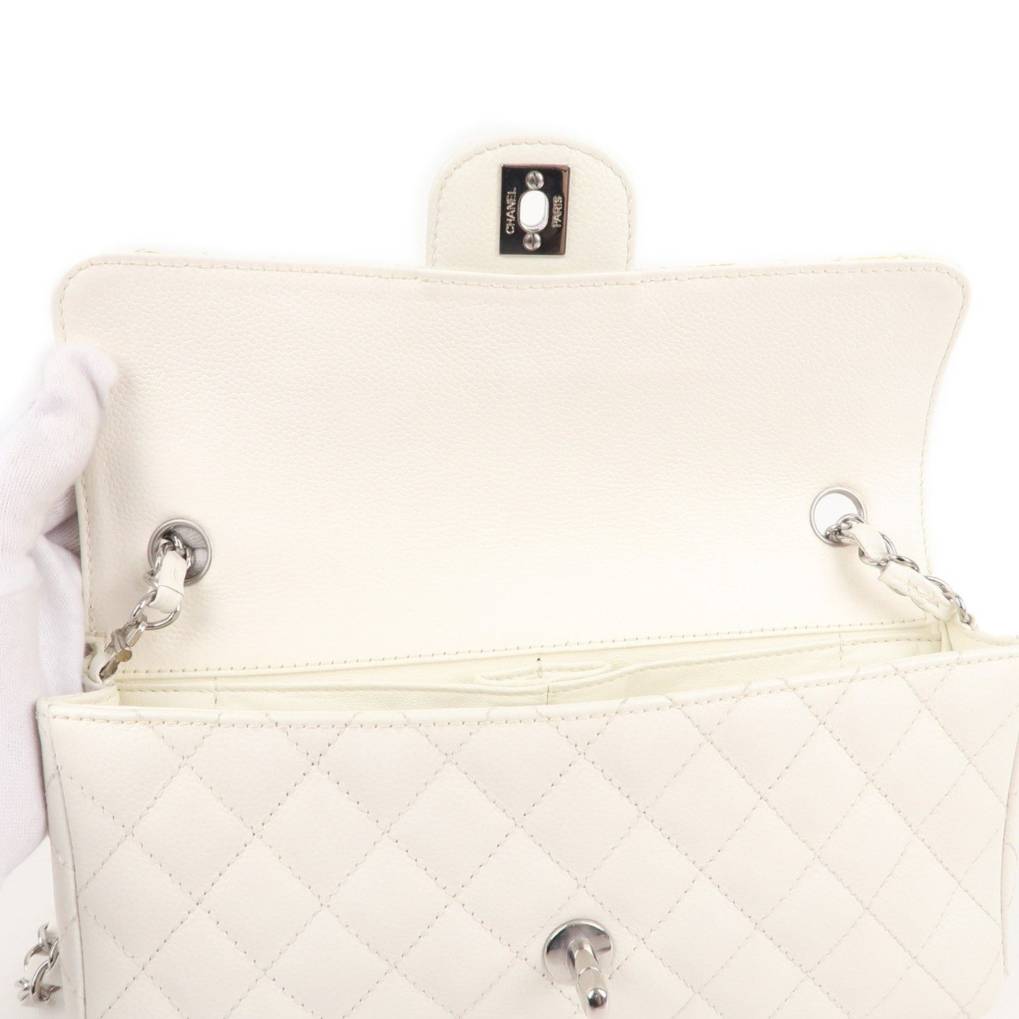 CHANEL Matelasse Caviar Skin Chain Shoulder Bag White