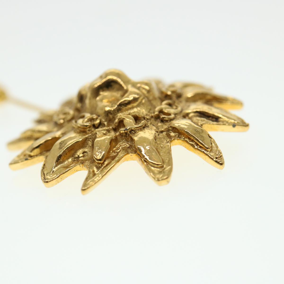 CHANEL Brooch metal Gold CC 38119