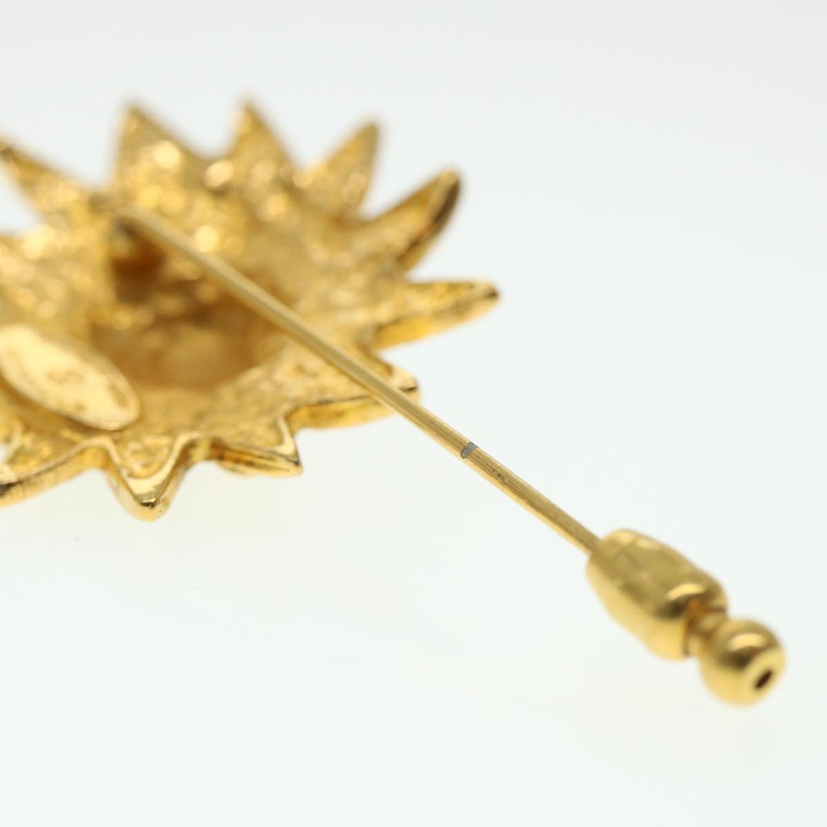 CHANEL Brooch metal Gold CC 38119