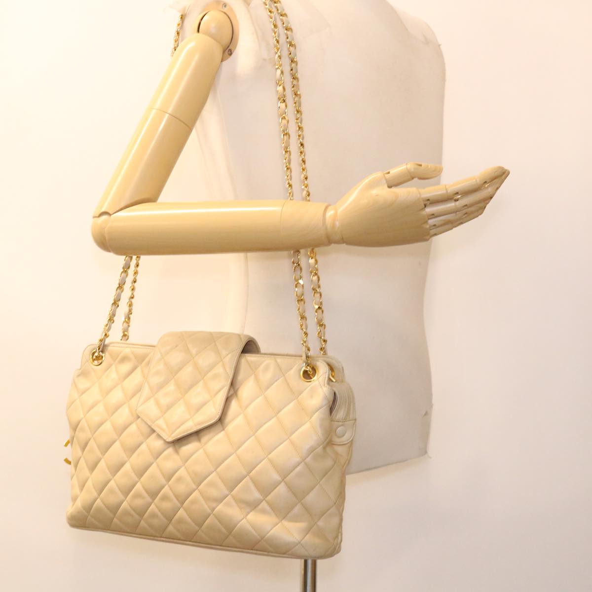 CHANEL Chain Shoulder Bag Lamb Skin Beige CC 38451