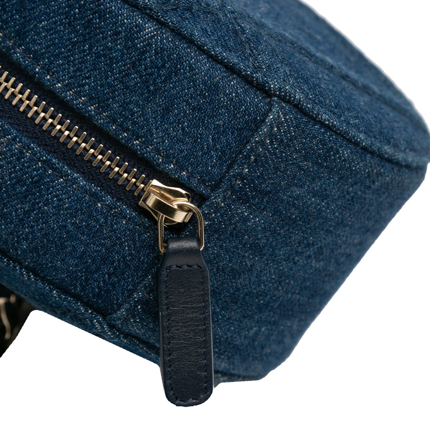 Chanel Sac Denim 19 Round Clutch with Chain