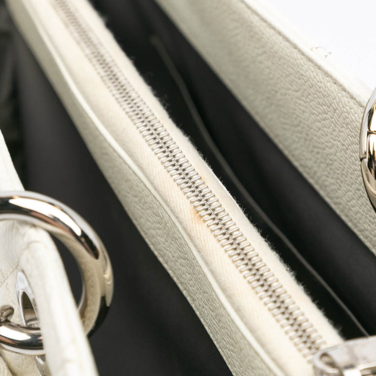 Chanel Sac Caviar Grand Shopping Tote