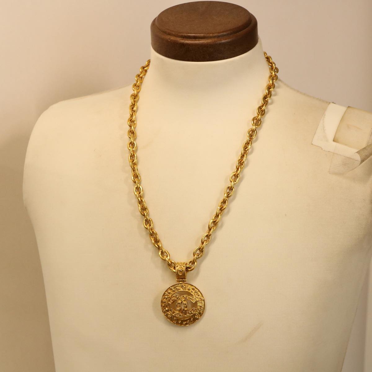 CHANEL Chain Necklace Gold Tone CC 47582A