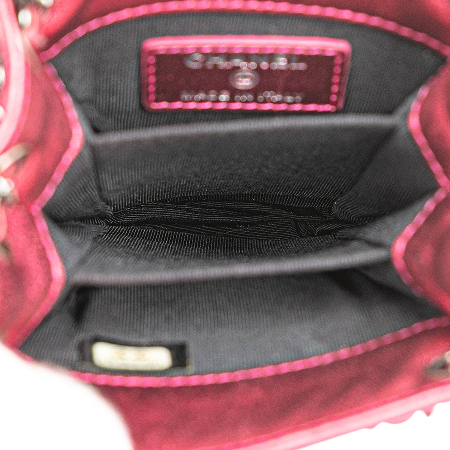 Chanel Sac CC Patent Phone Holder Crossbody