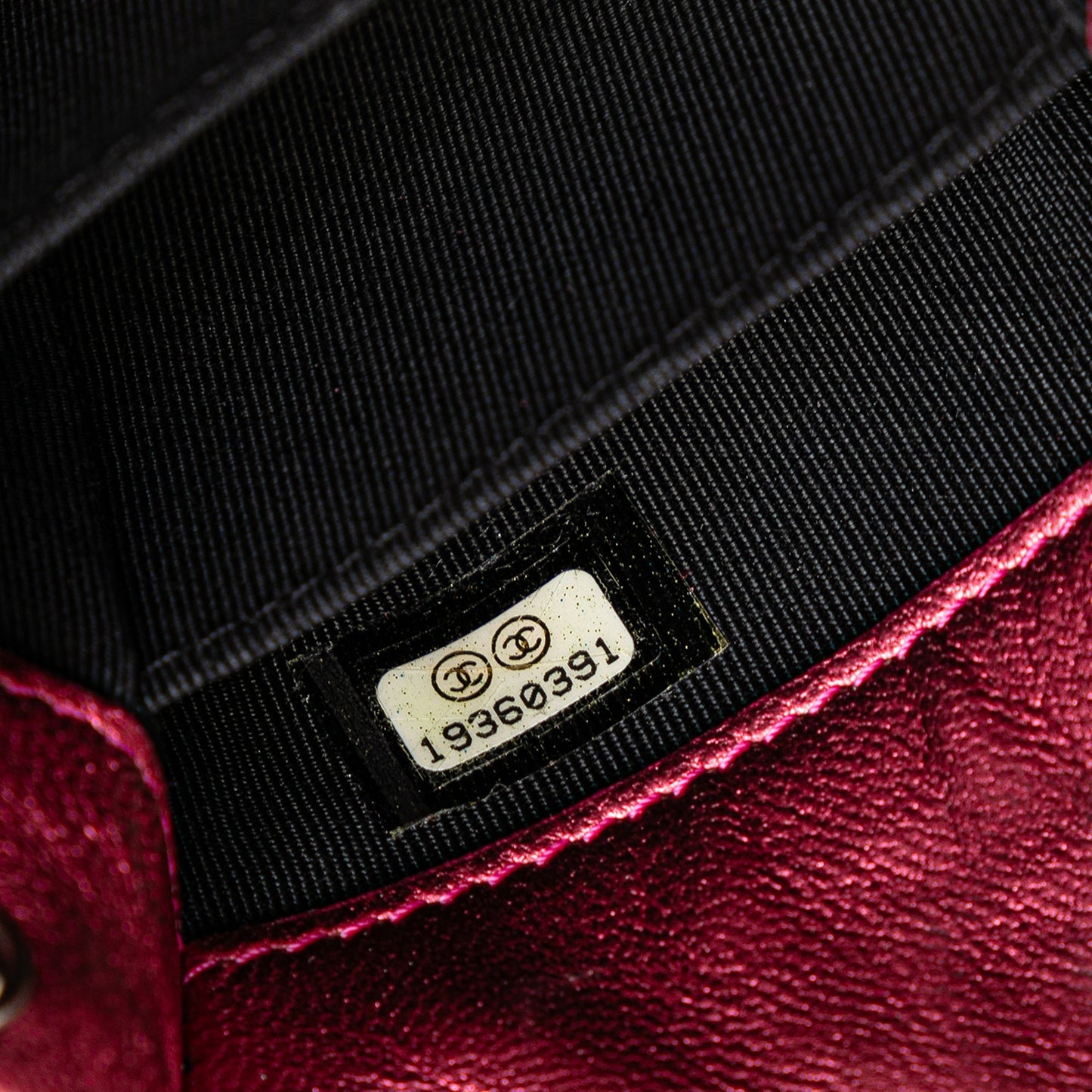 Chanel Sac CC Patent Phone Holder Crossbody