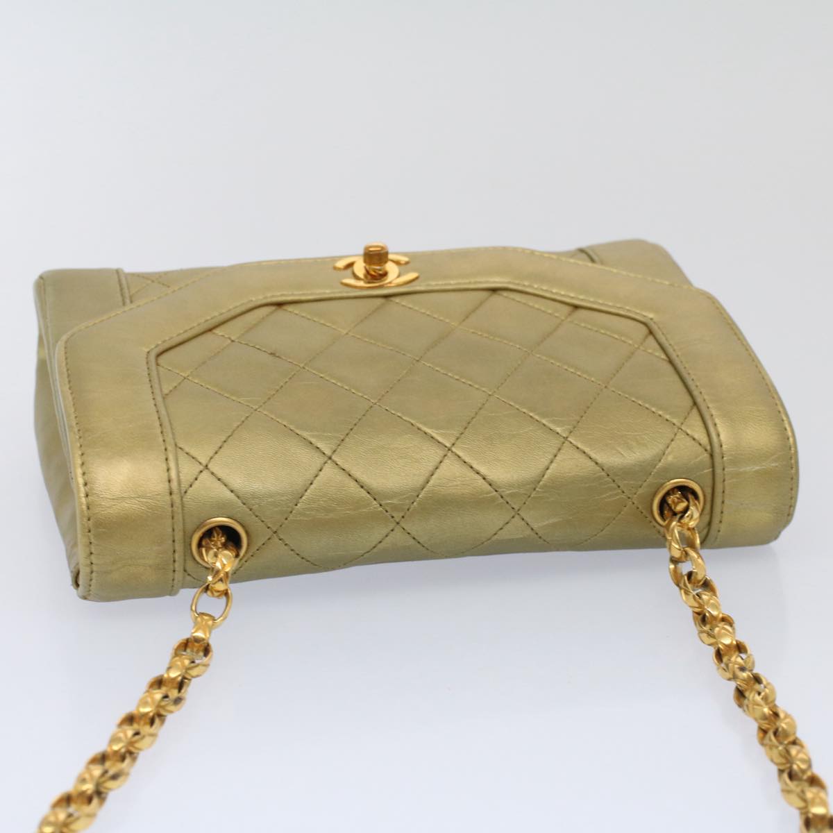 CHANEL Matelasse Turn Lock Chain Shoulder Bag Lamb Skin Gold CC 51274A