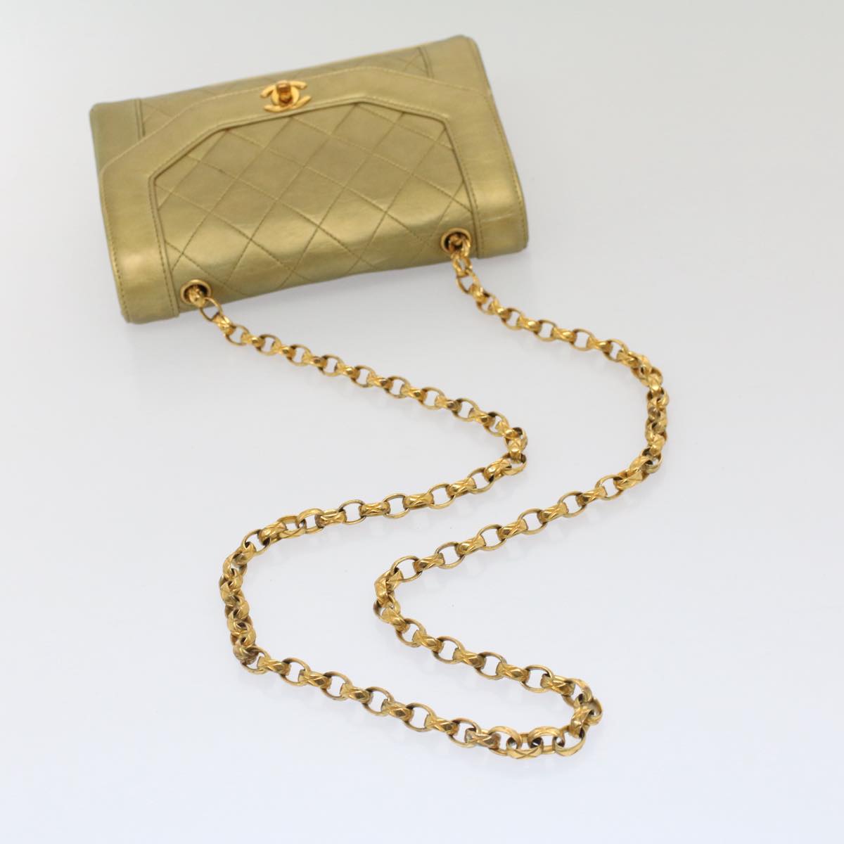CHANEL Matelasse Turn Lock Chain Shoulder Bag Lamb Skin Gold CC 51274A