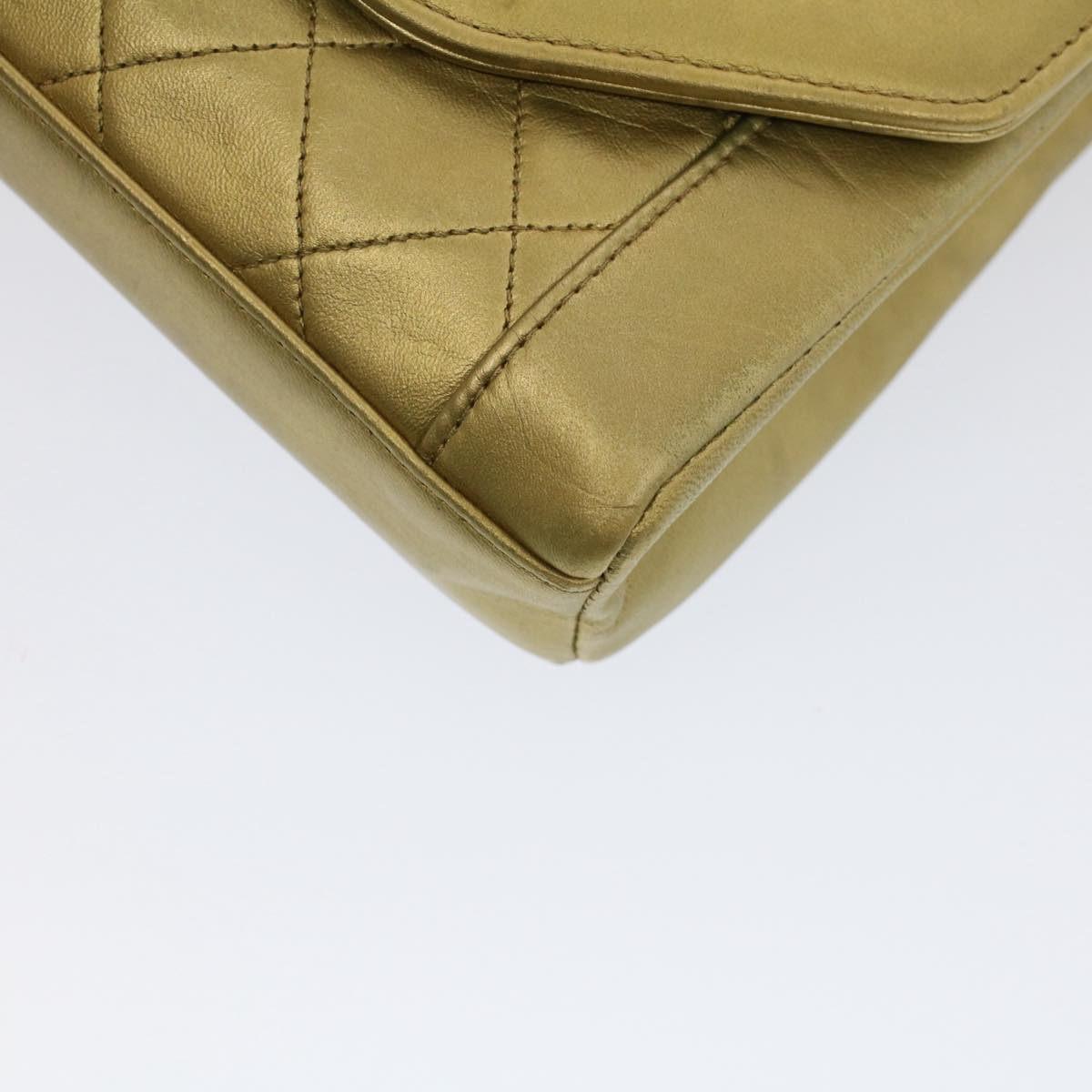 CHANEL Matelasse Turn Lock Chain Shoulder Bag Lamb Skin Gold CC 51274A
