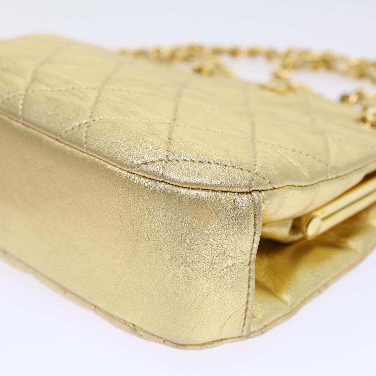 CHANEL Matelasse Chain Shoulder Bag Leather Gold CC 53015A